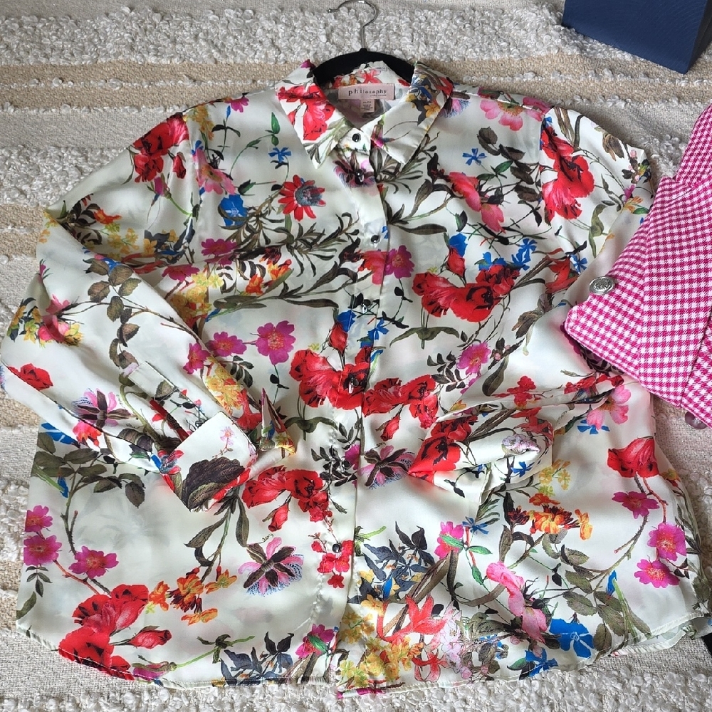 Philosophy Cream Floral Button-Front Blouse with Red & Blue Accents XL - Picture 6 of 9